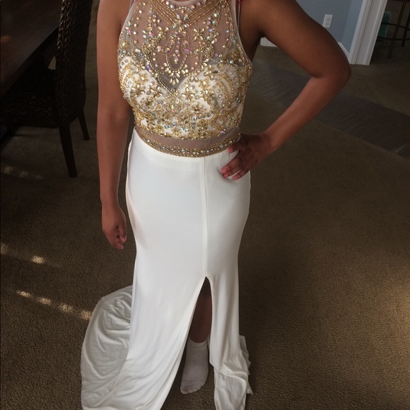 prom season is here so what better way to step out - Picture 5 of 6